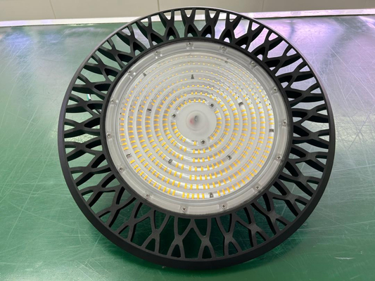 120/90/60° ビームアングル LED ハイベイランプ IP65 防水アルミニウムボディで設計